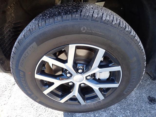 used 2023 Jeep Grand Cherokee car, priced at $32,995