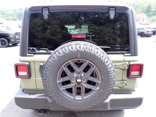 new 2025 Jeep Wrangler car, priced at $41,725