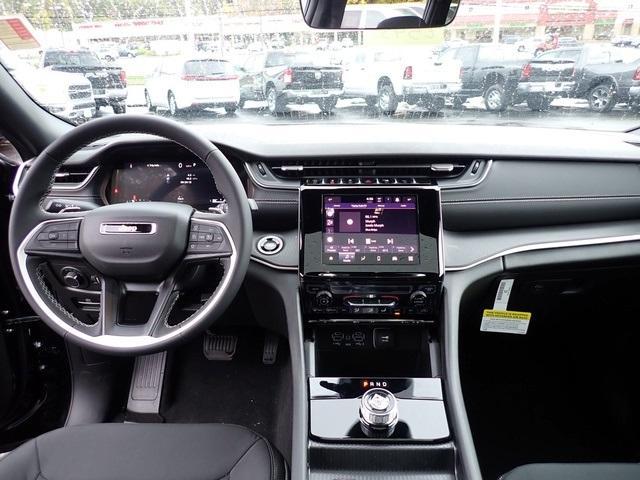 new 2025 Jeep Grand Cherokee car, priced at $35,426