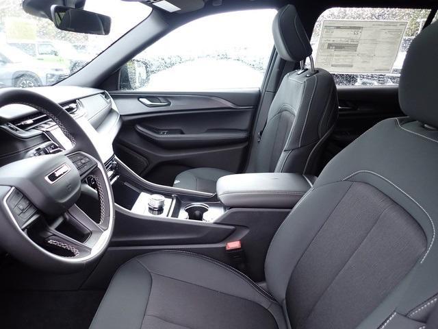 new 2025 Jeep Grand Cherokee car, priced at $35,426