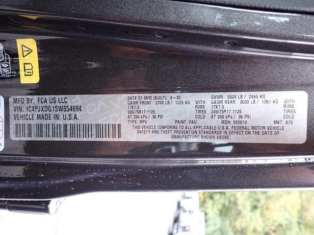 new 2025 Jeep Wrangler car, priced at $43,404