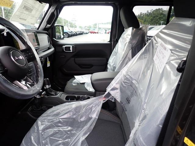 new 2025 Jeep Wrangler car, priced at $43,404