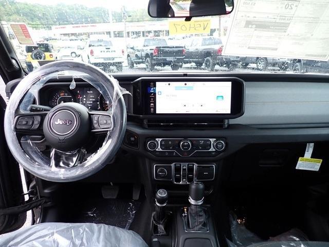 new 2025 Jeep Wrangler car, priced at $43,404
