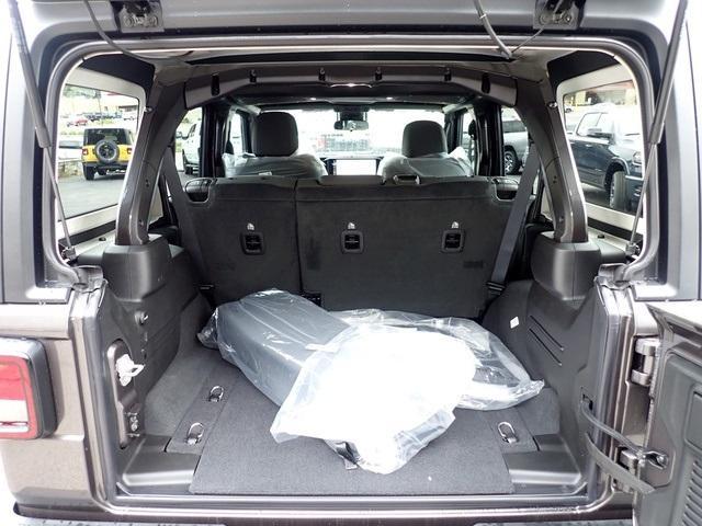 new 2025 Jeep Wrangler car, priced at $43,404