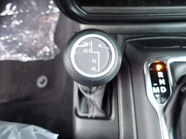 new 2025 Jeep Wrangler car, priced at $43,404