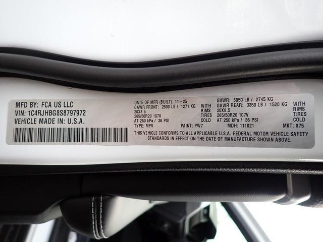 new 2025 Jeep Grand Cherokee car, priced at $41,420