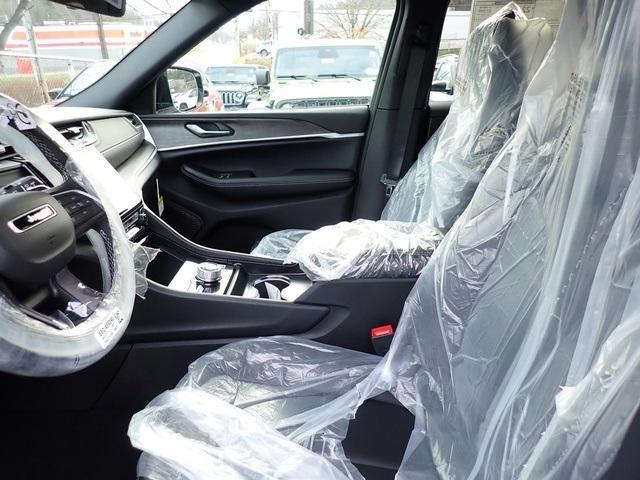 new 2025 Jeep Grand Cherokee car, priced at $41,420