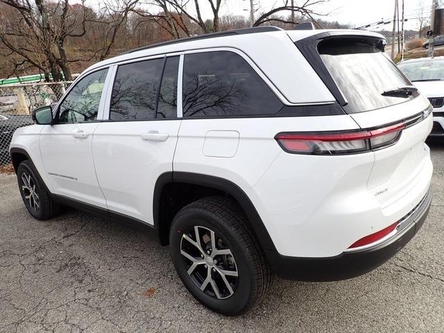 new 2025 Jeep Grand Cherokee car, priced at $42,445