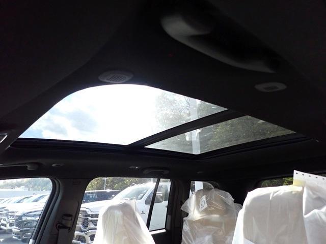 new 2025 Jeep Grand Cherokee car, priced at $43,593