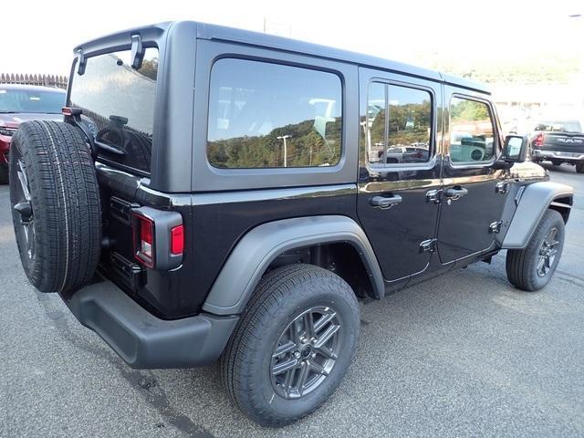 new 2025 Jeep Wrangler car, priced at $43,404