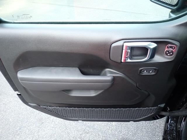 new 2025 Jeep Wrangler car, priced at $43,404