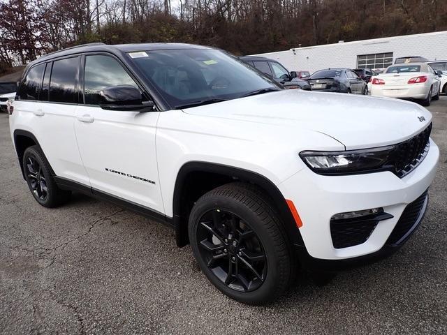 new 2025 Jeep Grand Cherokee car, priced at $44,582