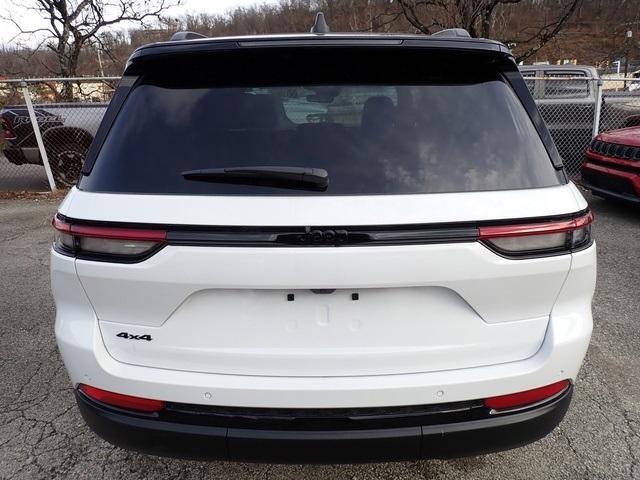 new 2025 Jeep Grand Cherokee car, priced at $44,582