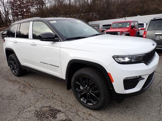 new 2025 Jeep Grand Cherokee car, priced at $44,572