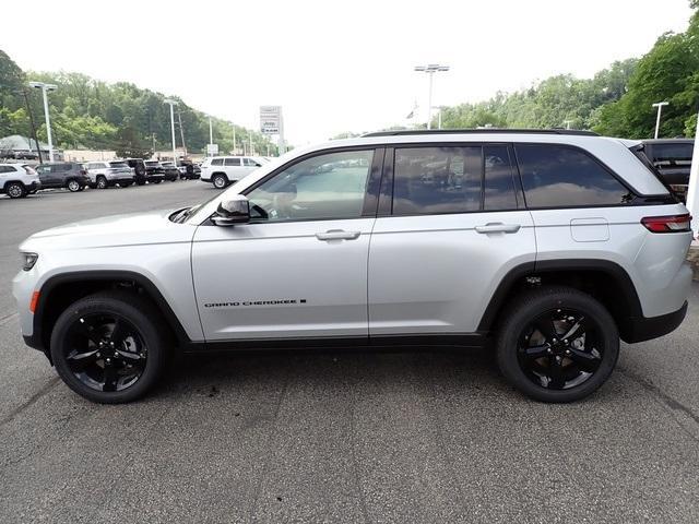 new 2025 Jeep Grand Cherokee car, priced at $40,316