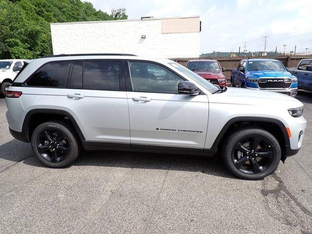 new 2025 Jeep Grand Cherokee car, priced at $40,316