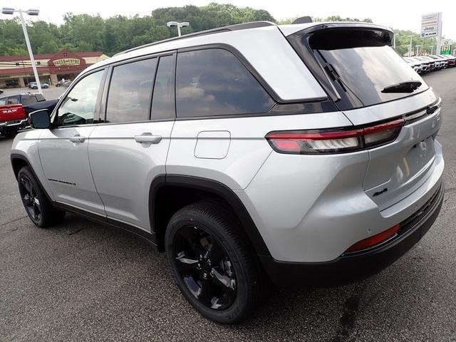 new 2025 Jeep Grand Cherokee car, priced at $40,316