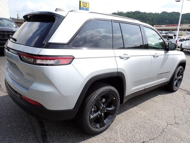 new 2025 Jeep Grand Cherokee car, priced at $40,316