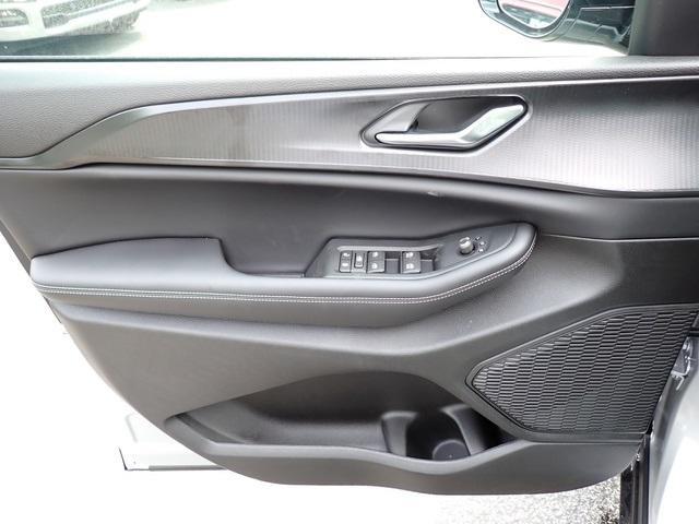 new 2025 Jeep Grand Cherokee car, priced at $40,316