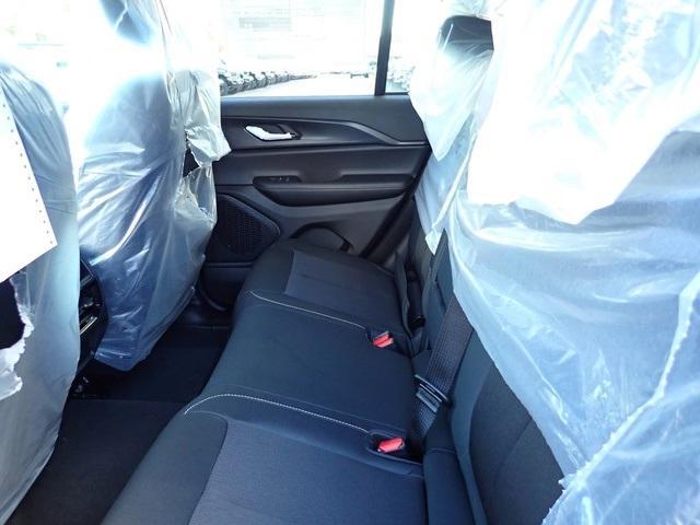 new 2025 Jeep Grand Cherokee car, priced at $34,890