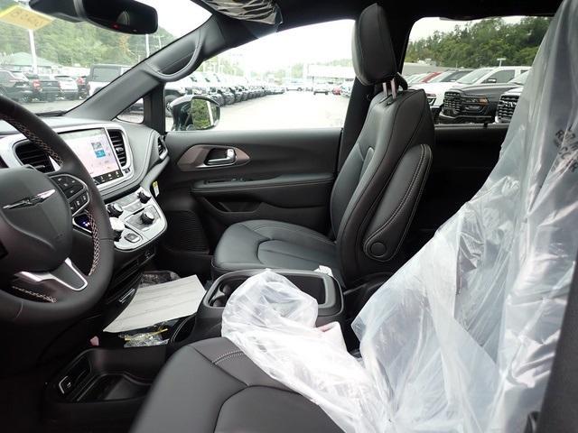 new 2026 Chrysler Pacifica car, priced at $46,506