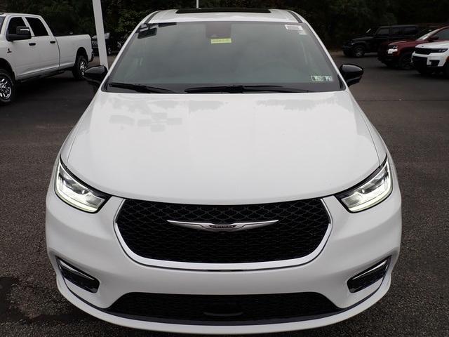 new 2026 Chrysler Pacifica car, priced at $46,506