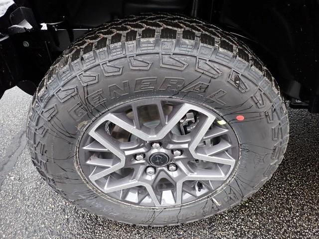 new 2025 Jeep Wrangler car, priced at $43,220