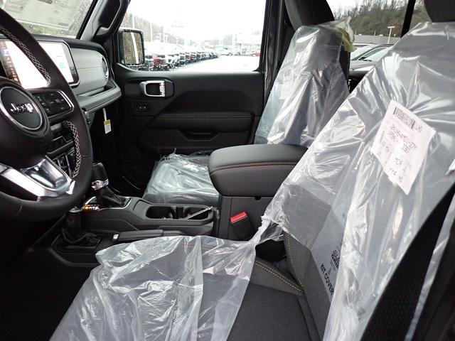 new 2025 Jeep Wrangler car, priced at $43,220