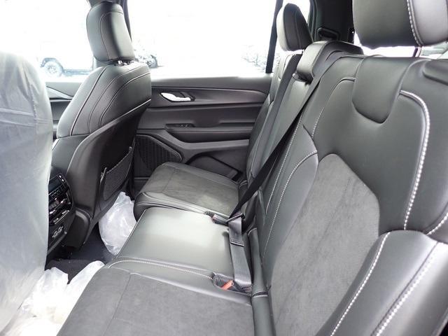 new 2025 Jeep Grand Cherokee L car, priced at $42,674