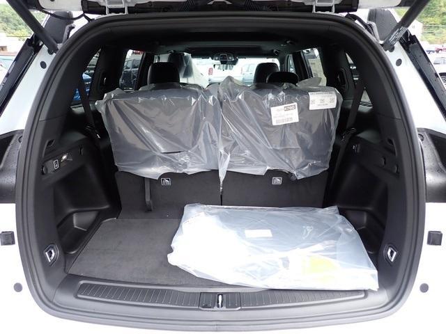 new 2025 Jeep Grand Cherokee L car, priced at $42,674