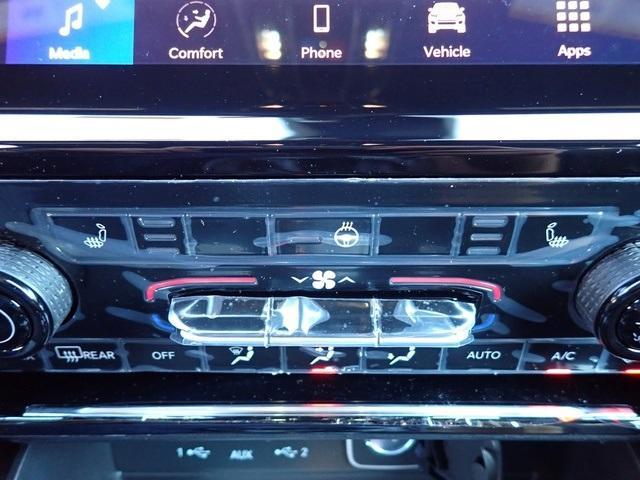 new 2025 Jeep Grand Cherokee L car, priced at $42,333