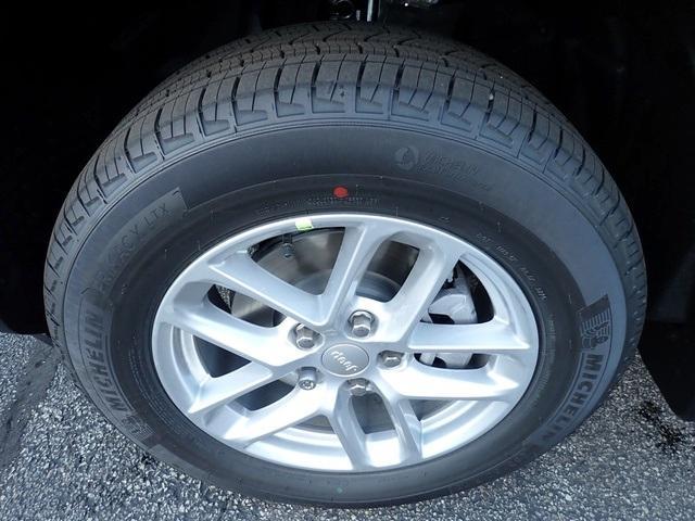 new 2025 Jeep Grand Cherokee car, priced at $35,426