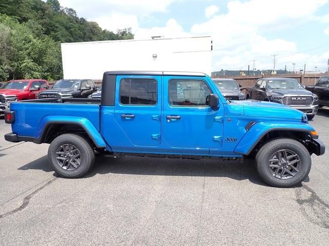 new 2025 Jeep Gladiator car, priced at $44,126
