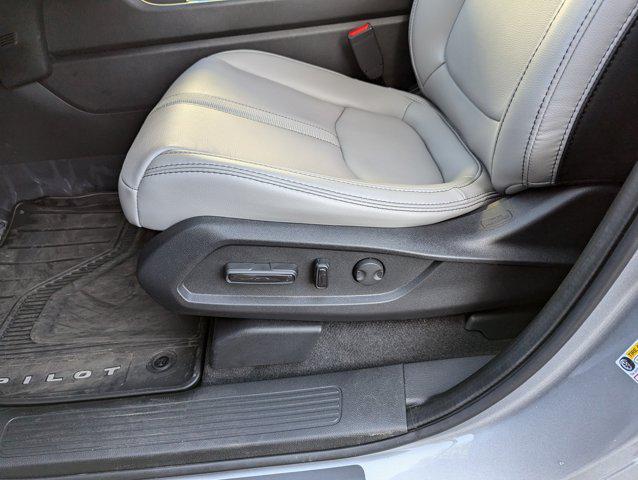 new 2025 Honda Pilot car, priced at $44,023