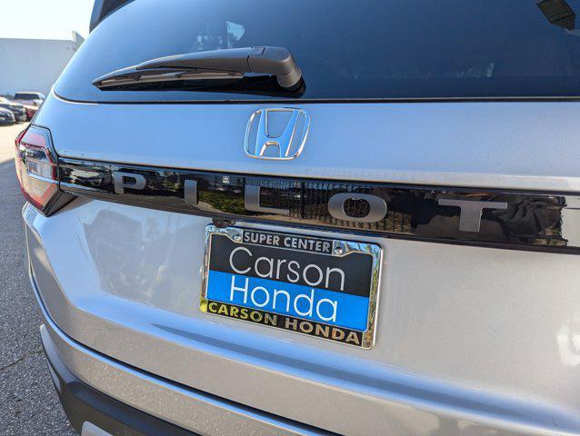 new 2025 Honda Pilot car, priced at $44,023
