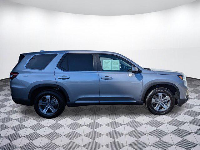 new 2025 Honda Pilot car, priced at $44,023