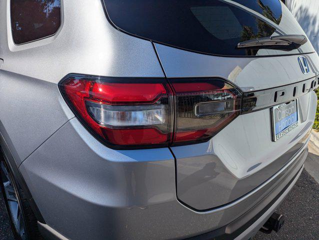 new 2025 Honda Pilot car, priced at $44,023