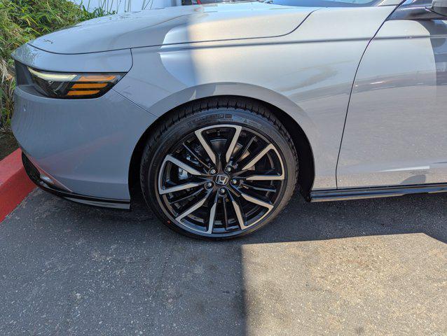 new 2025 Honda Accord Hybrid car, priced at $38,421