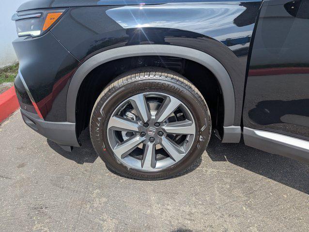 new 2025 Honda Pilot car, priced at $50,661