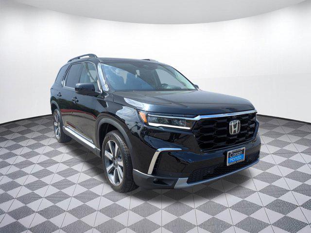 new 2025 Honda Pilot car, priced at $50,661