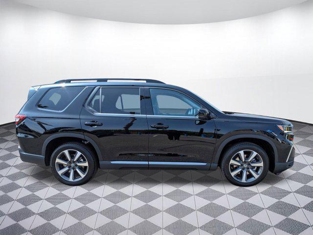 new 2025 Honda Pilot car, priced at $50,661