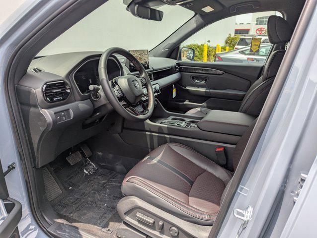 new 2025 Honda Pilot car, priced at $54,071