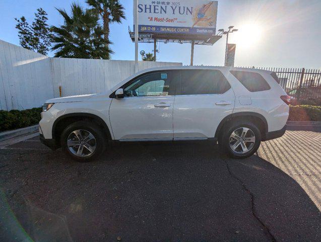 new 2025 Honda Pilot car, priced at $45,350