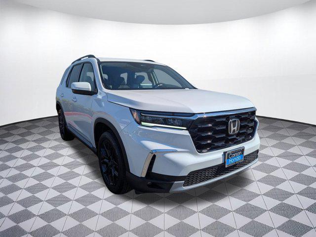 new 2025 Honda Pilot car, priced at $49,581