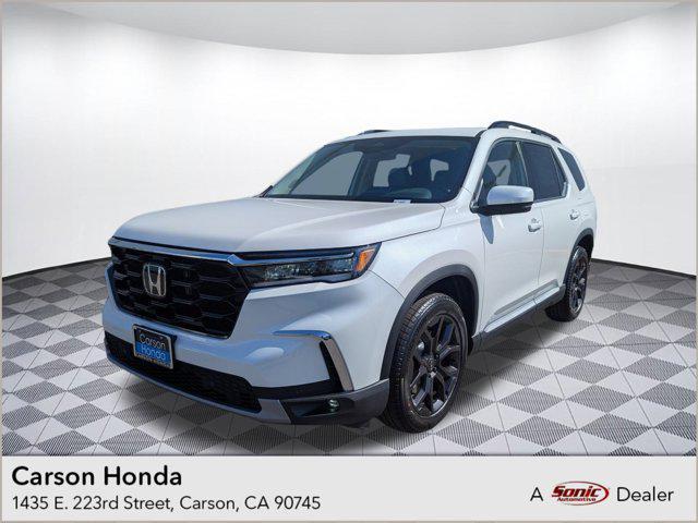 new 2025 Honda Pilot car, priced at $49,581