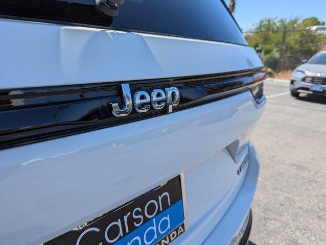 used 2022 Jeep Grand Cherokee car, priced at $28,396