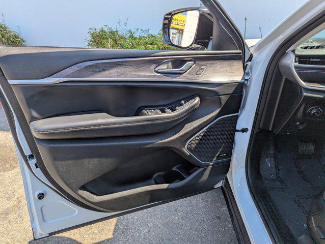 used 2022 Jeep Grand Cherokee car, priced at $29,998