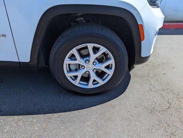 used 2022 Jeep Grand Cherokee car, priced at $29,998