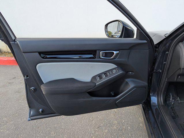 new 2025 Honda Civic Hybrid car, priced at $29,015