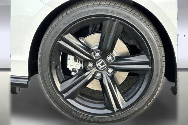 new 2025 Honda Accord Hybrid car, priced at $35,991